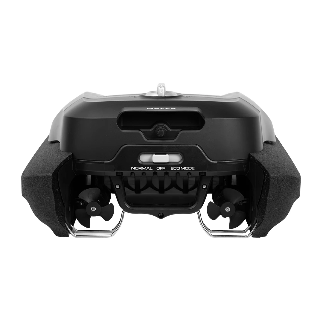 Betta Flex - Solar-Powered Robotic Pool Skimmer by Betta