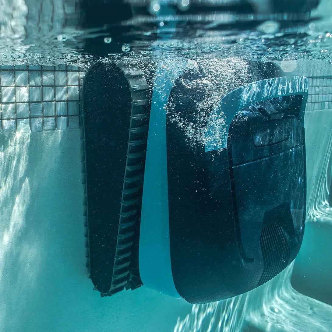 Dolphin EON 120d by Maytronics