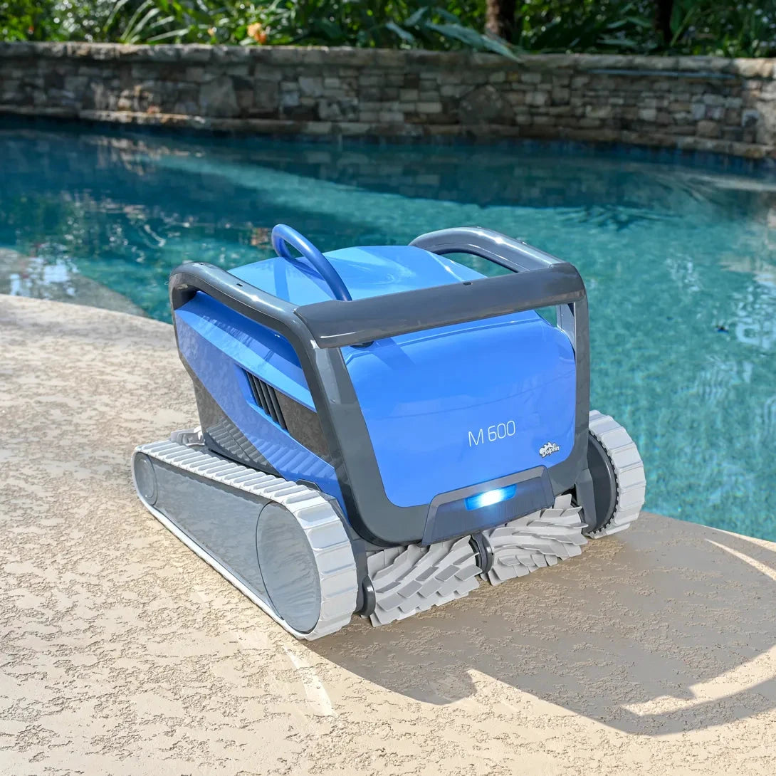 Dolphin M600 by Maytronics