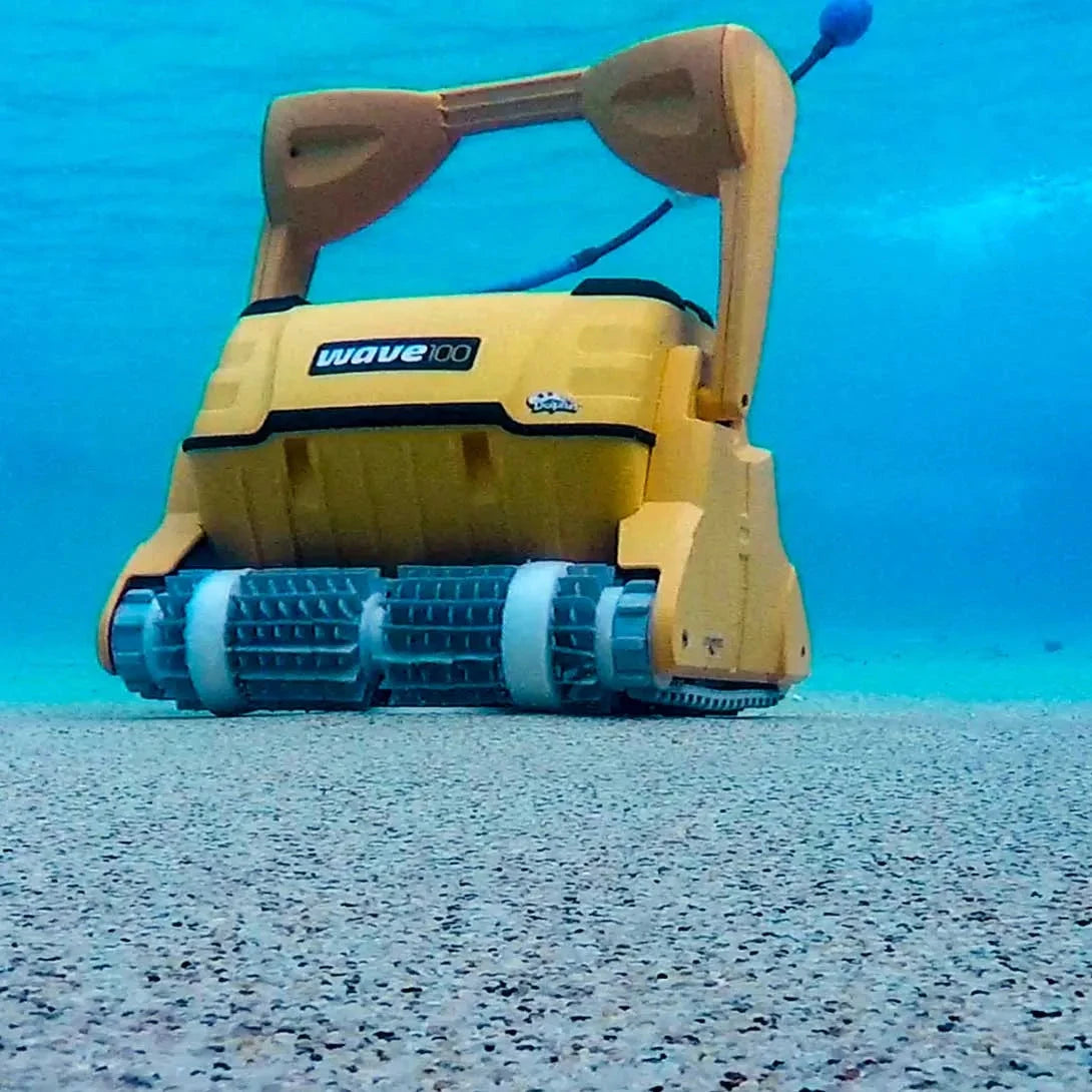 Dolphin Wave 100 by Maytronics