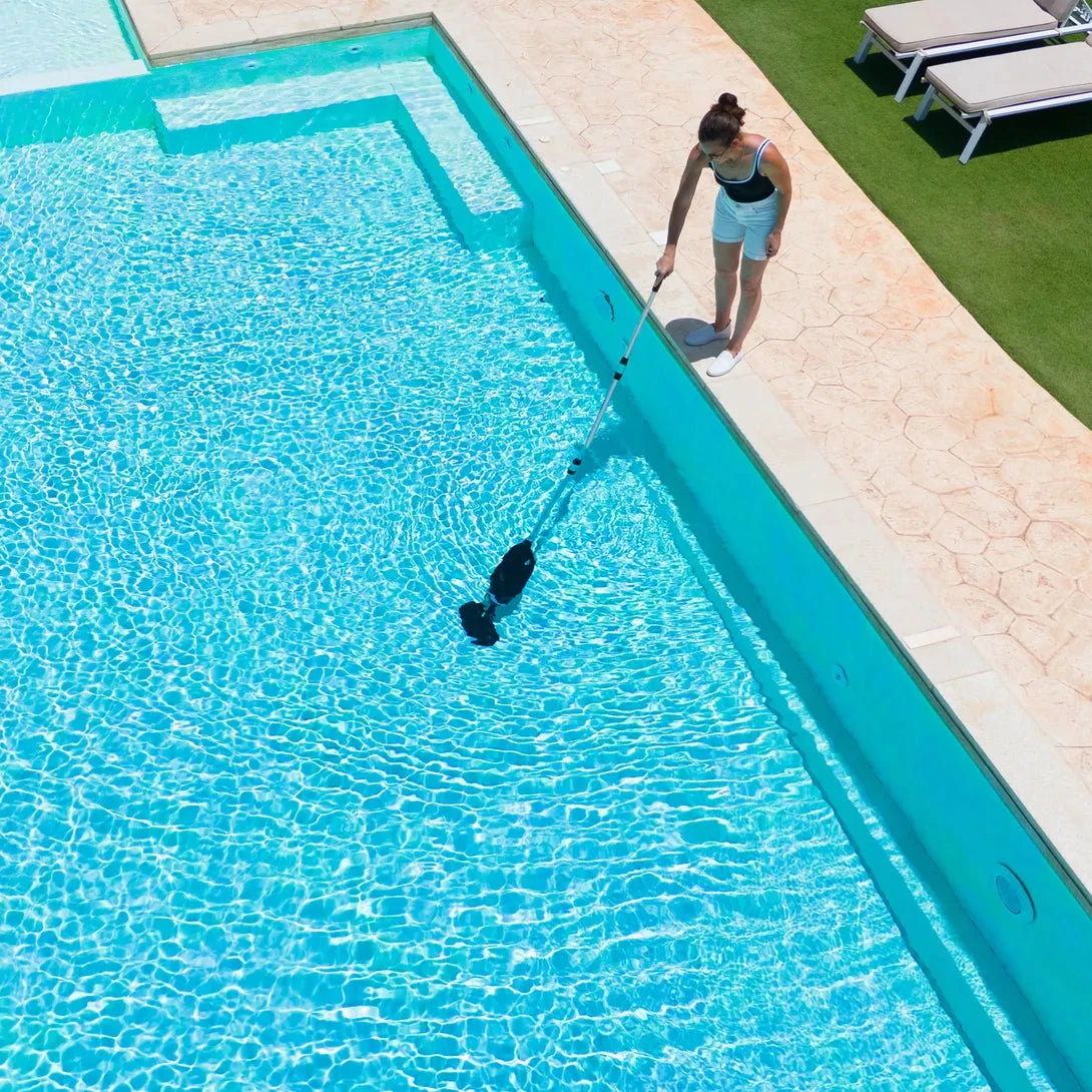 Niya Aquasweep S10 by Maytronics