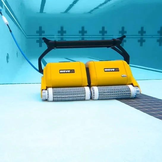 Dolphin Wave 120 by Maytronics