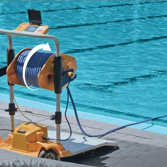 Dolphin Wave 200 XL by Maytronics