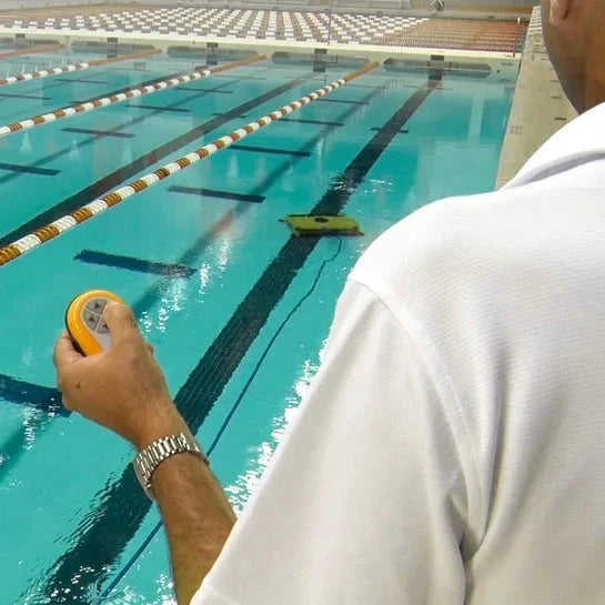 Dolphin Wave 300 XL by Maytronics